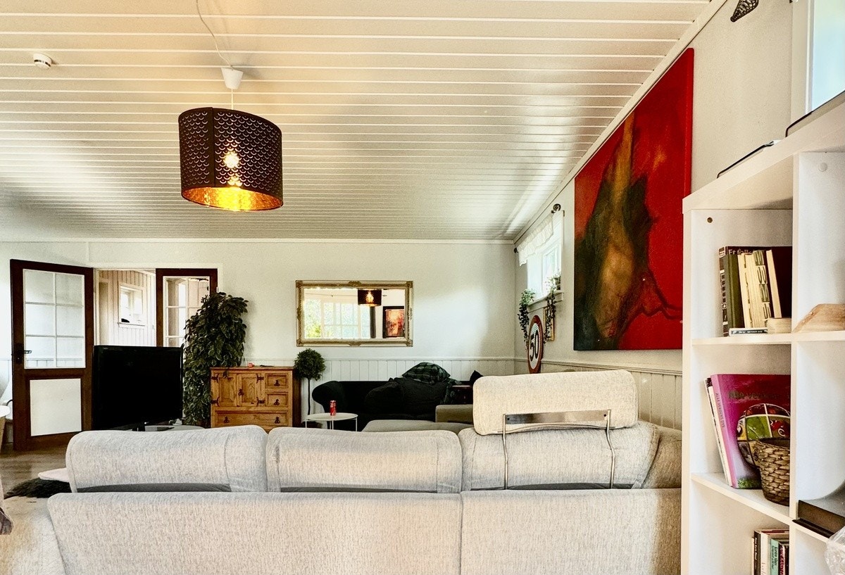 Flere sofagrupper i stuen. Galleribilde