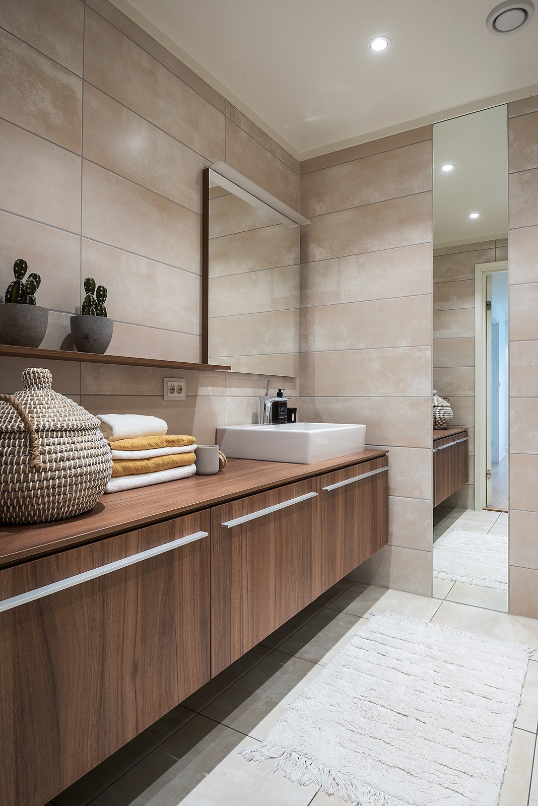 Lekkert bad i underetasjen. Galleribilde