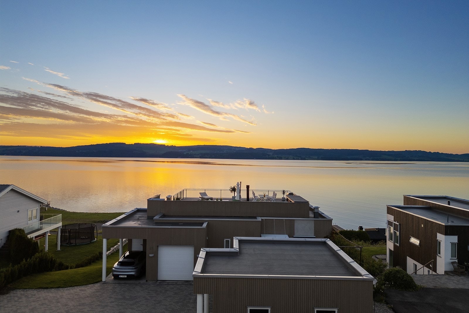 Herlig fargespill over Mjøsa. Galleribilde