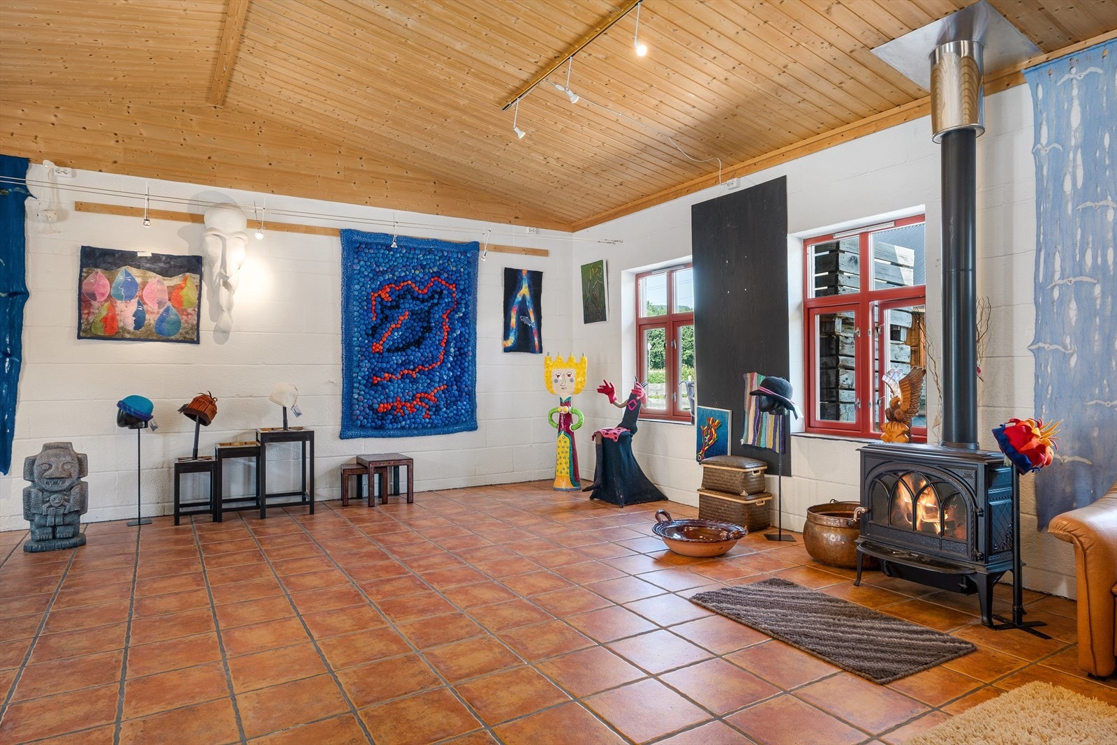 Verkstedet er stort og har dermed mange bruksmuligheter Galleribilde