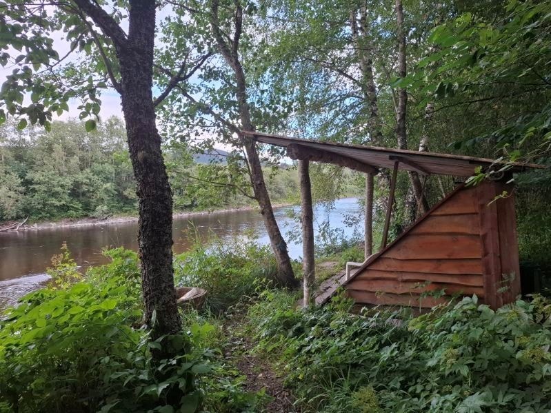 Ca. 700 m. langt vall i lakseførende elv (Stjørdalselva - 1 av Norges beste lakseelver) Galleribilde