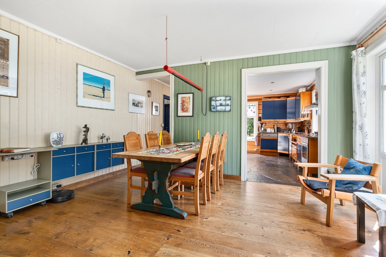 Videre kommer man inn til kjøkkenet Galleribilde