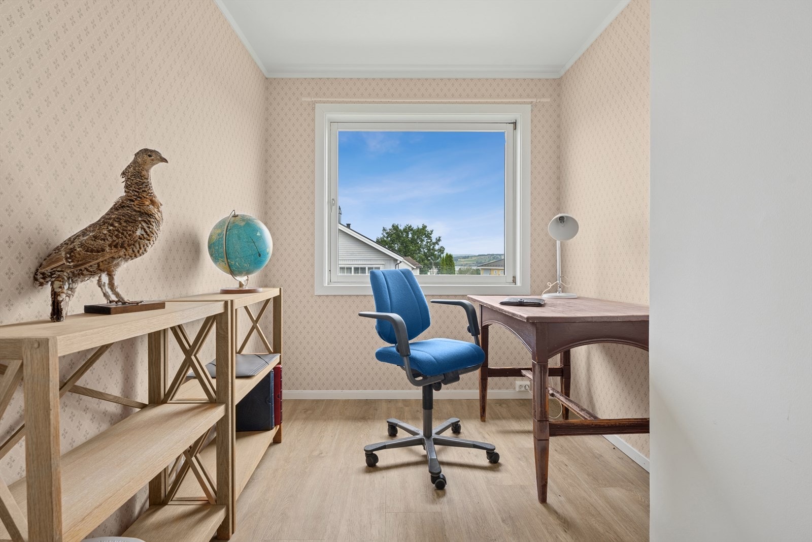 Lyst og fint soverom/kontor. Galleribilde