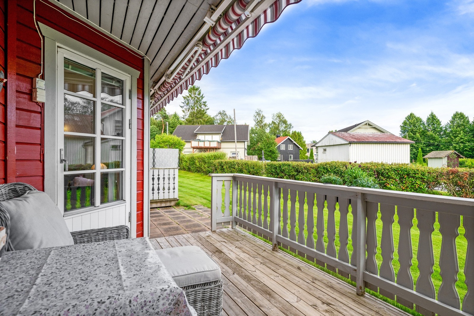 Uteplass Galleribilde