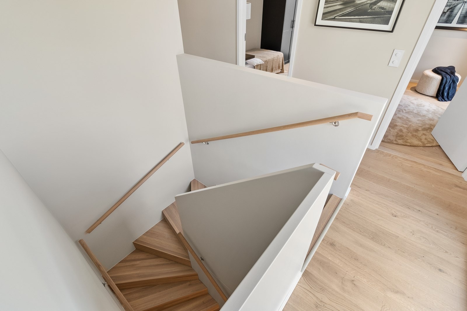 Trappeadkomst til 2. etasje Galleribilde