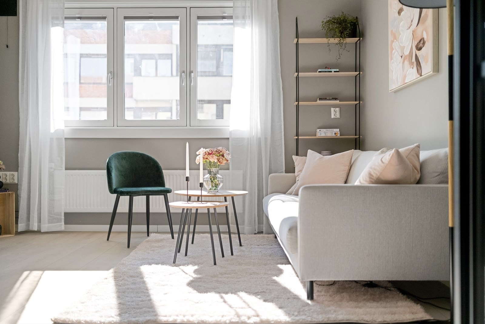 Varmtvann, fyring og internett er inkludert i felleskostnadene. Galleribilde