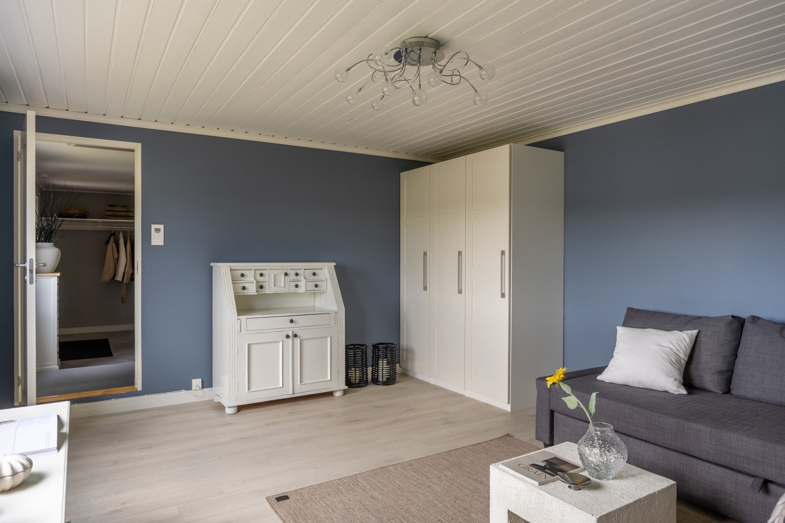 Boligens fjerde soverom. Benyttet i dag som TV-stue. Galleribilde