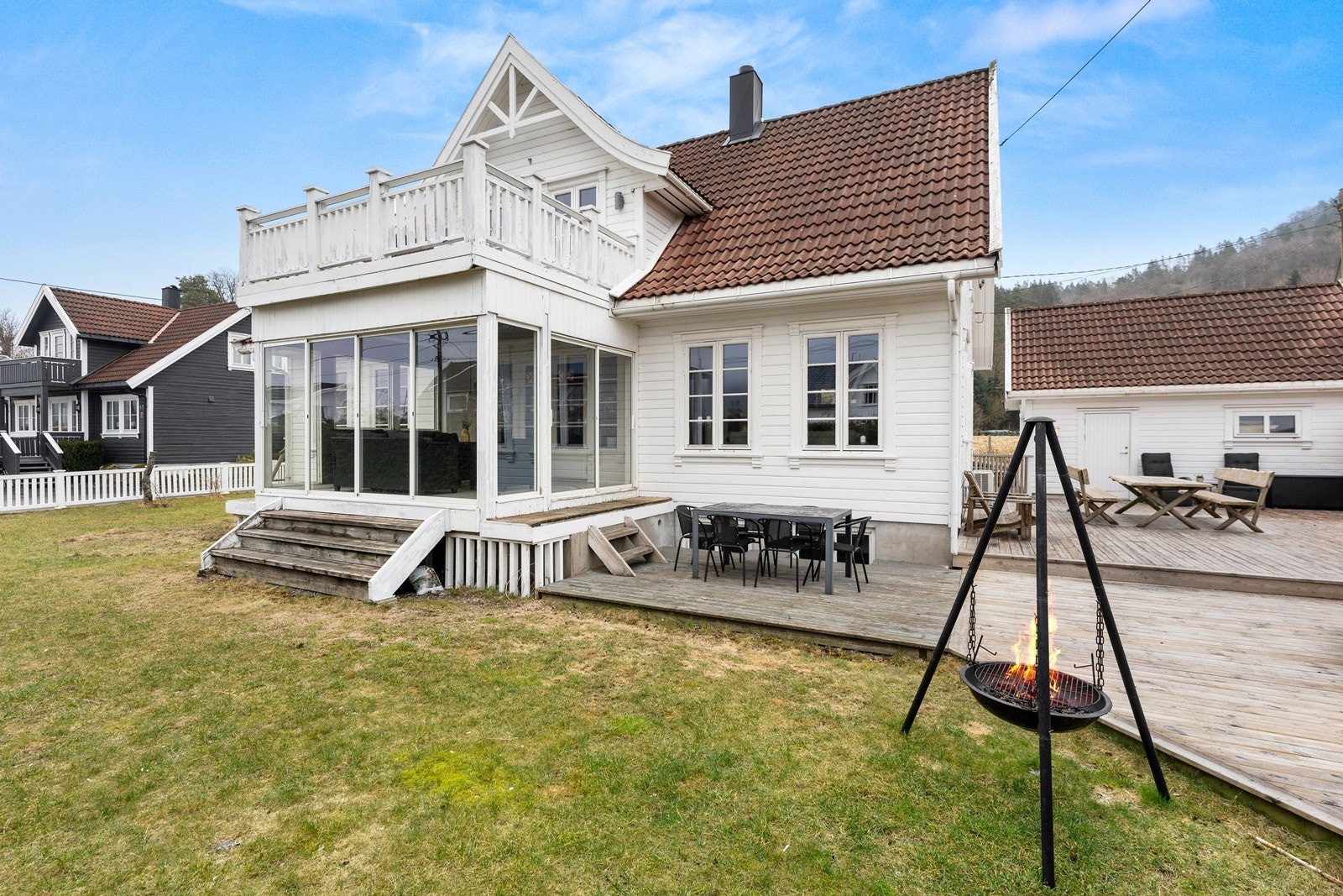 Store terrasser med gode solforhold Galleribilde