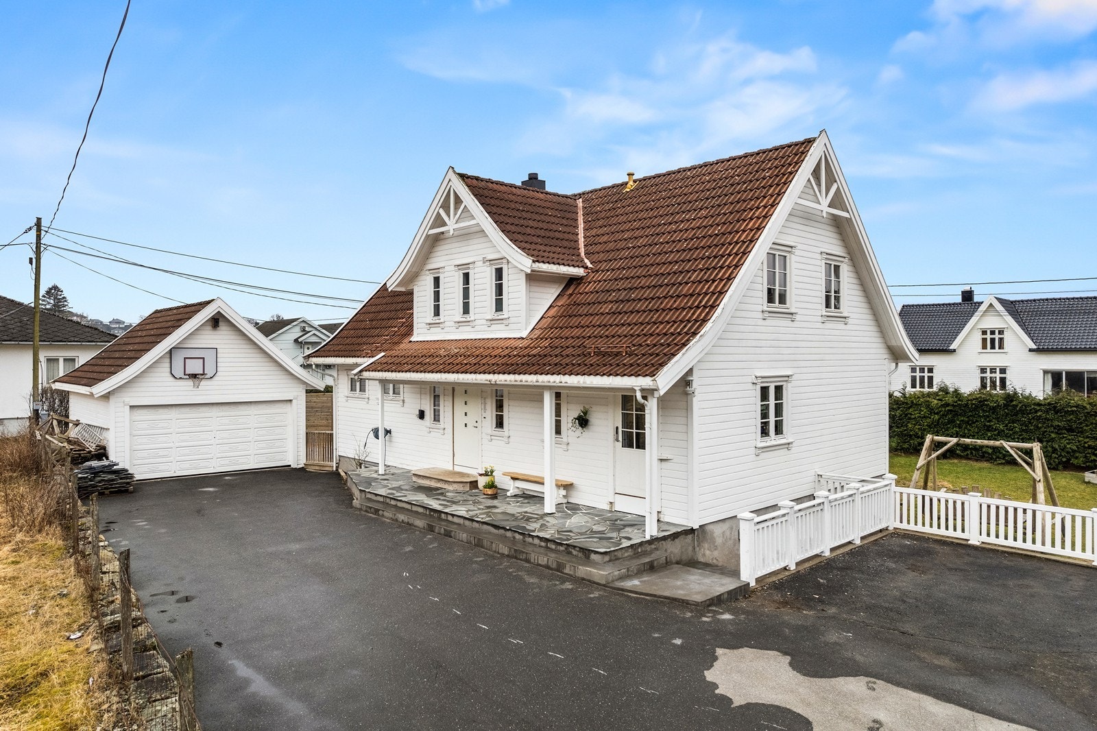 Innkjørsel Galleribilde