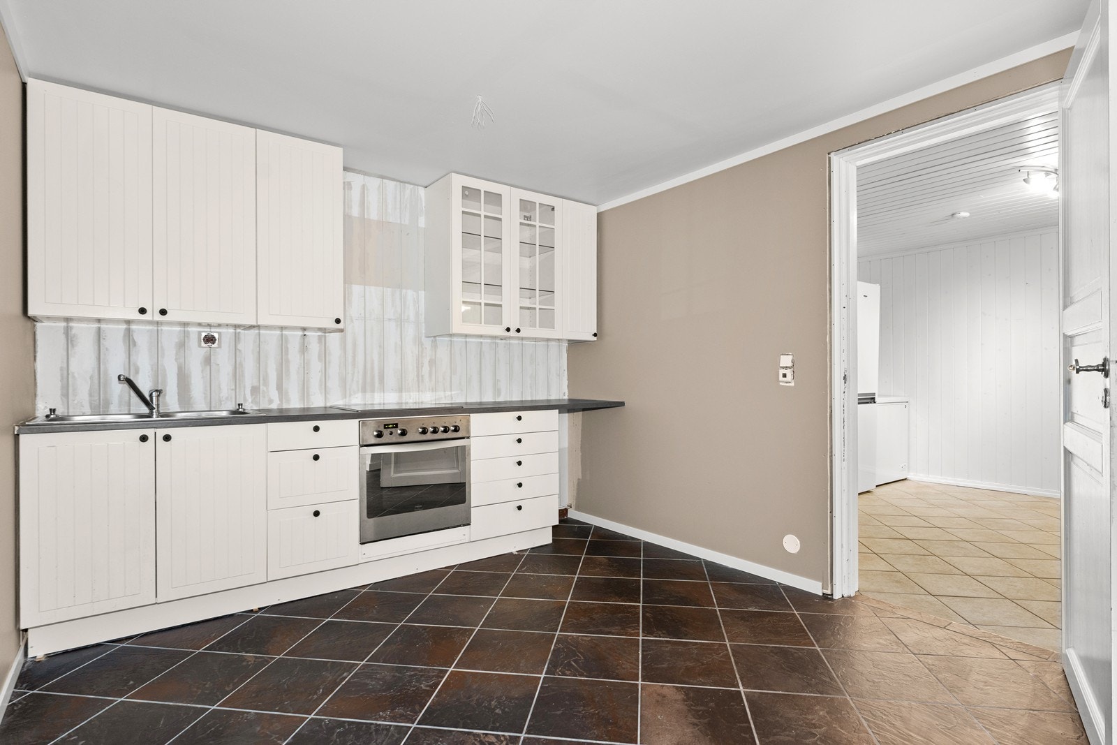 Det har nylig blitt satt inn kjøkken Galleribilde