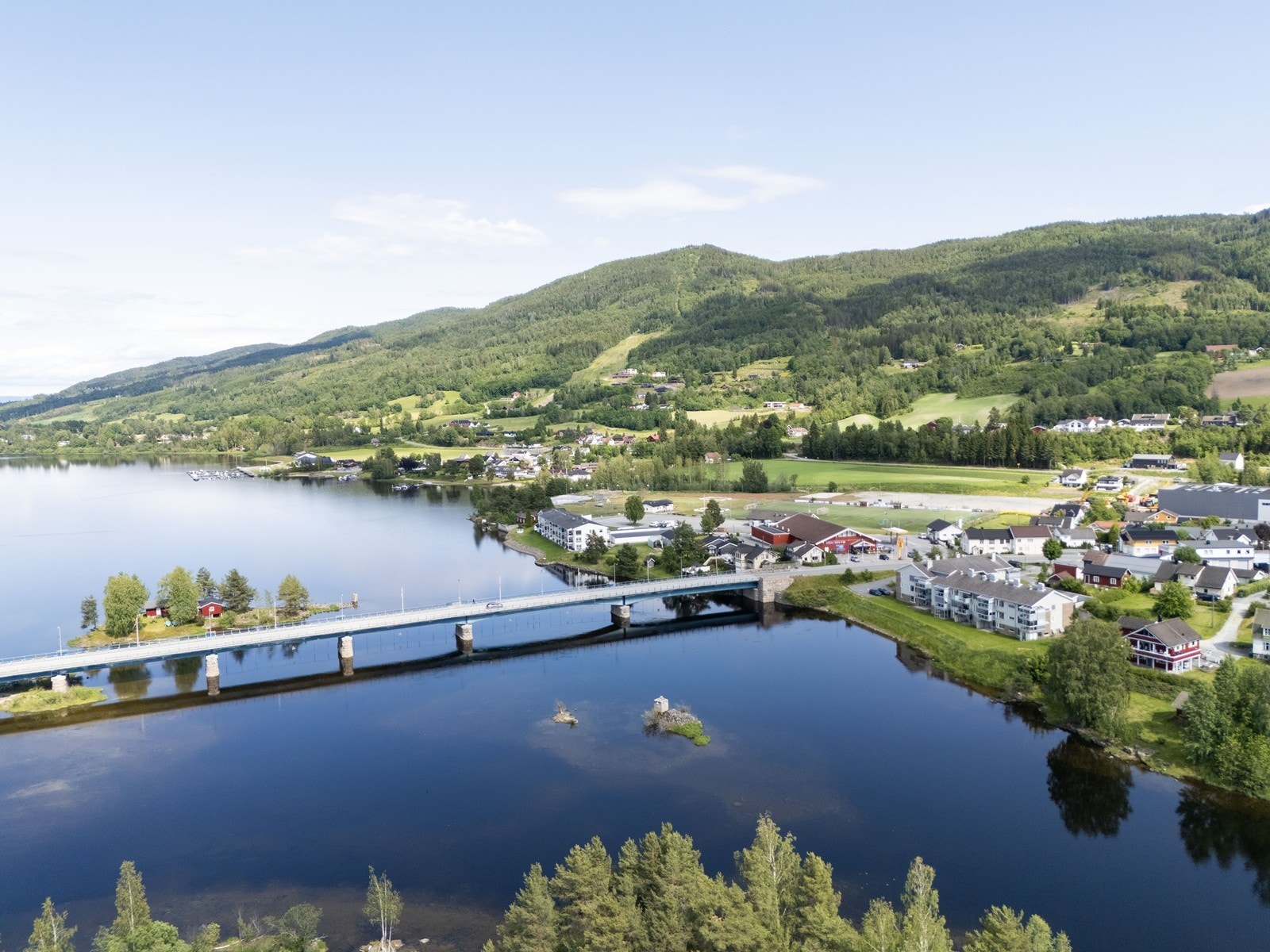 Leiligheten har en sentral beliggenhet i Vikersund med kort gangavstand til de fleste fasiliteter. Galleribilde