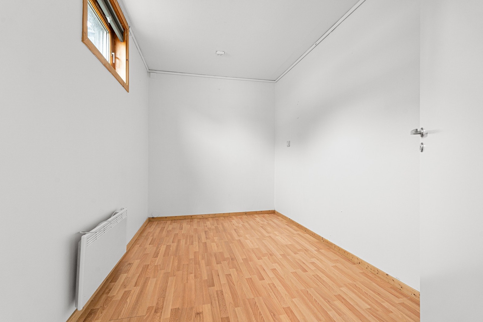 Soverommet tilfredsstiller ikke dagens krav til lys og rømning Galleribilde