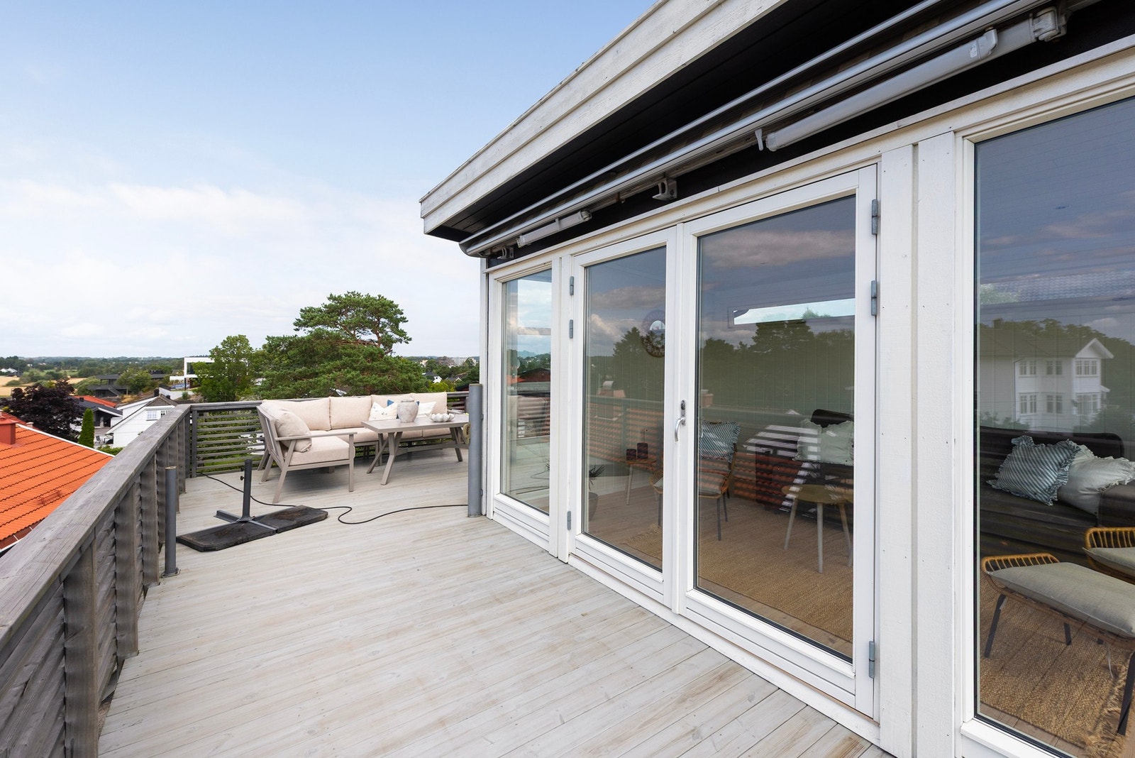 Fra utestuen får du et høyt og fritt utsyn Galleribilde