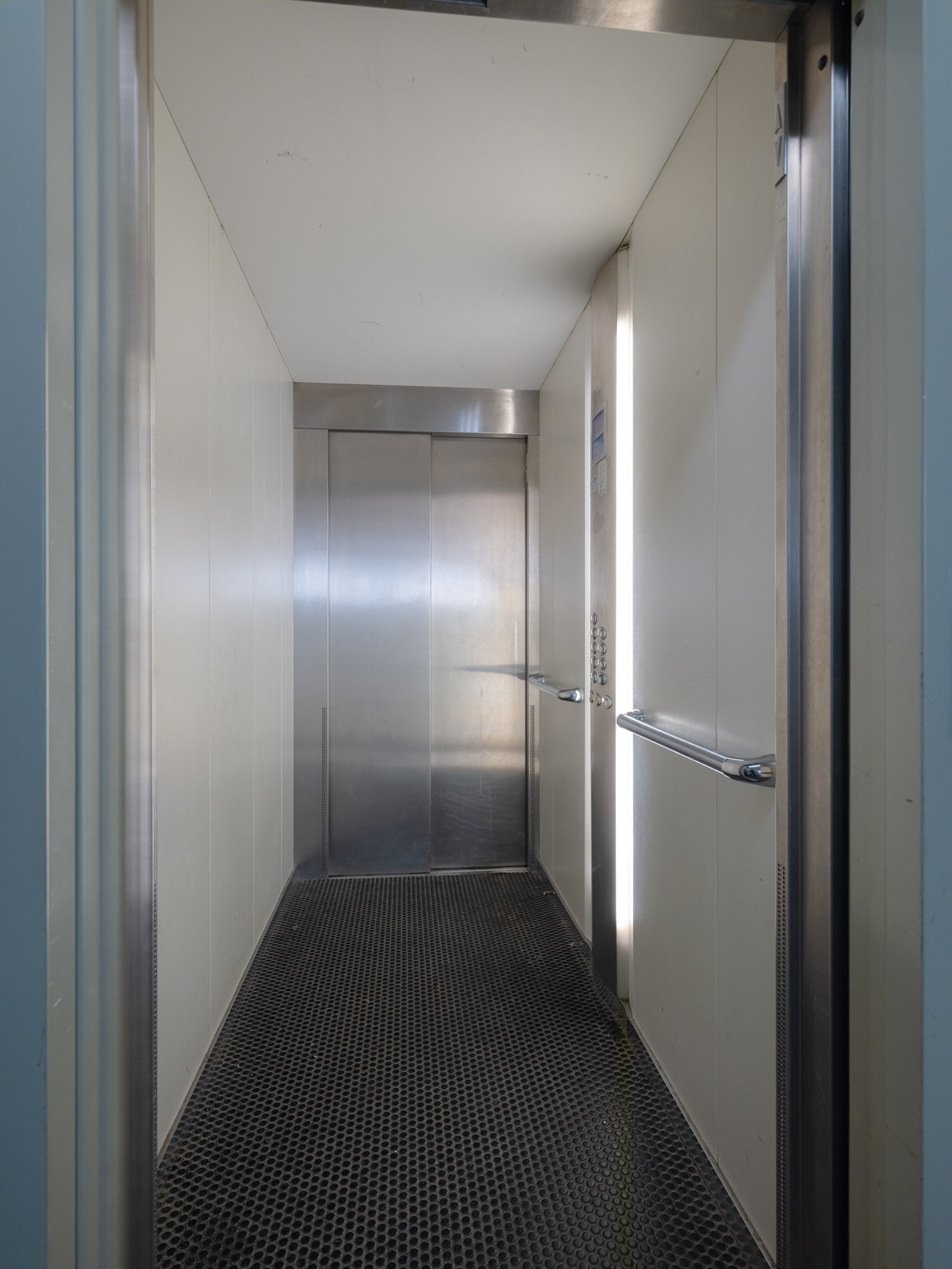Enkel adkomst til 6.etasje med heis. Galleribilde