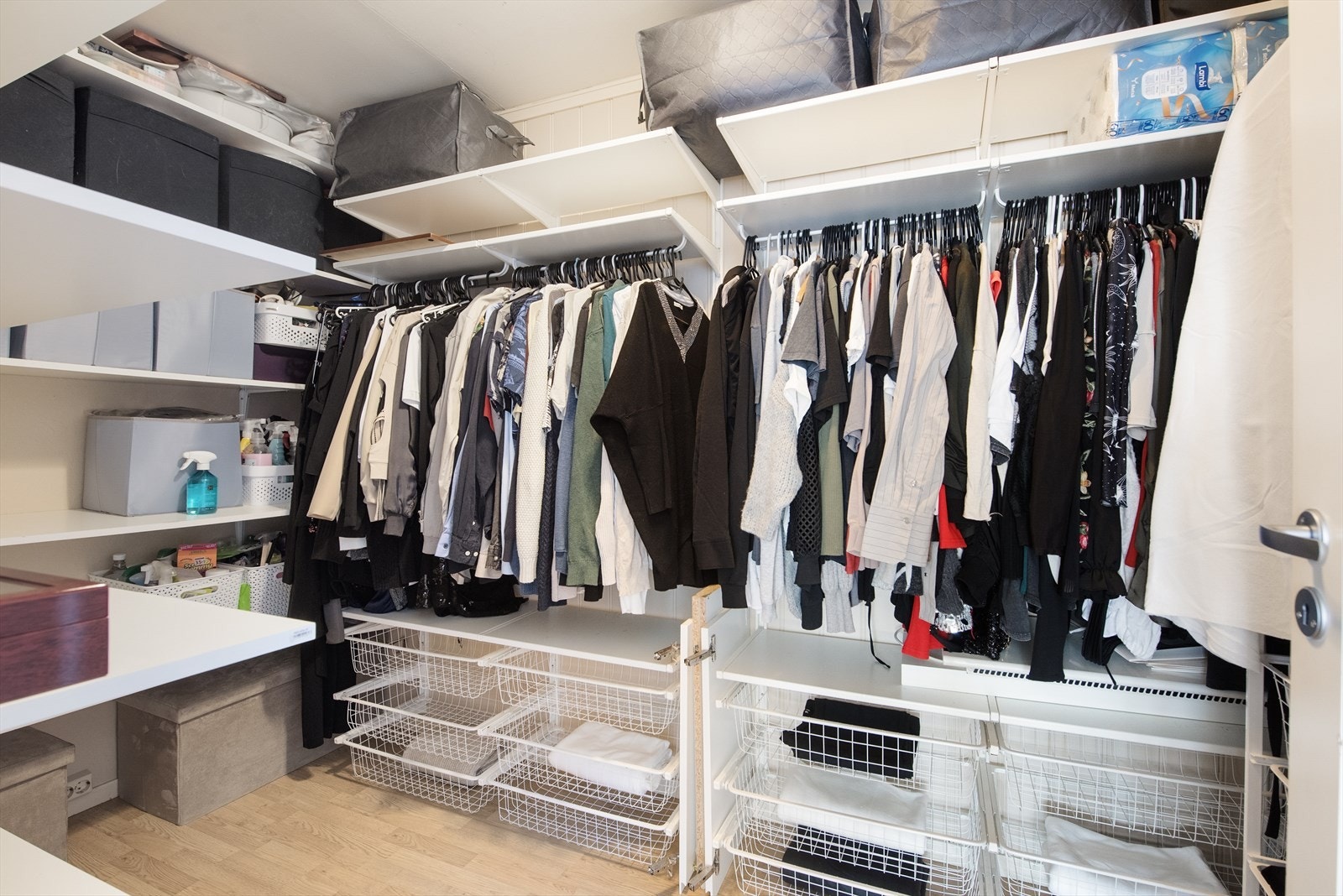 Stor og romslig bod Galleribilde