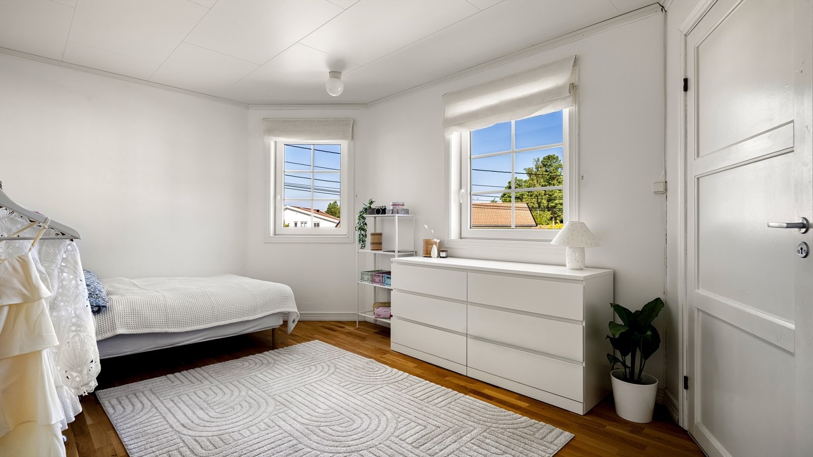 Soverom i 1.etg. som opprinnelig i tegninger fra 1992 er bod. Galleribilde