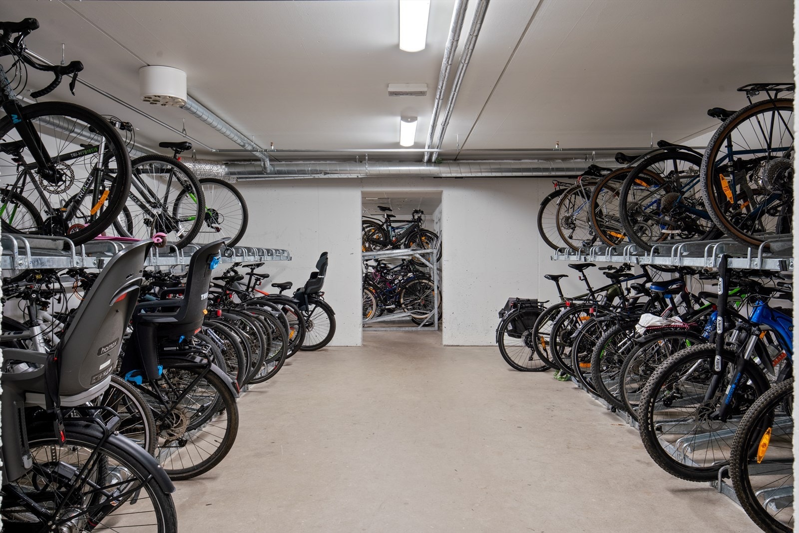 Sameiet har felles sykkelparkering. Galleribilde