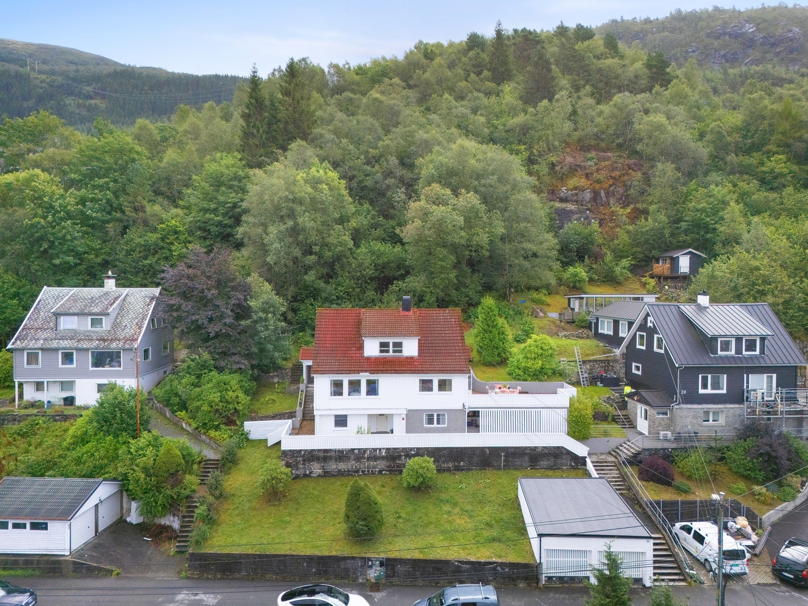 Barnefamilien vil sette spesielt pris på gangavstand til skole og barnehage, dagligvare, kollektivt og aktivitetstilbud. Galleribilde