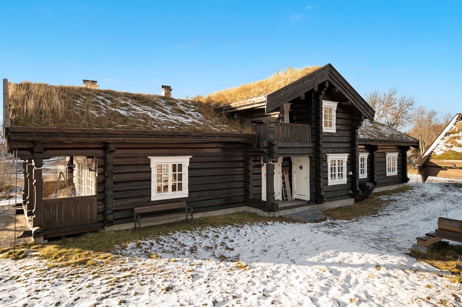Fasade med inngangsparti Galleribilde