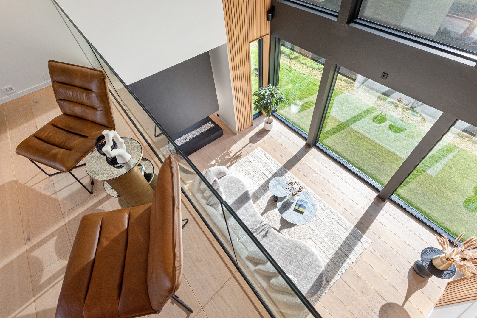 I boligen er det nordisk funkis stil med innslag av myke elementer Galleribilde