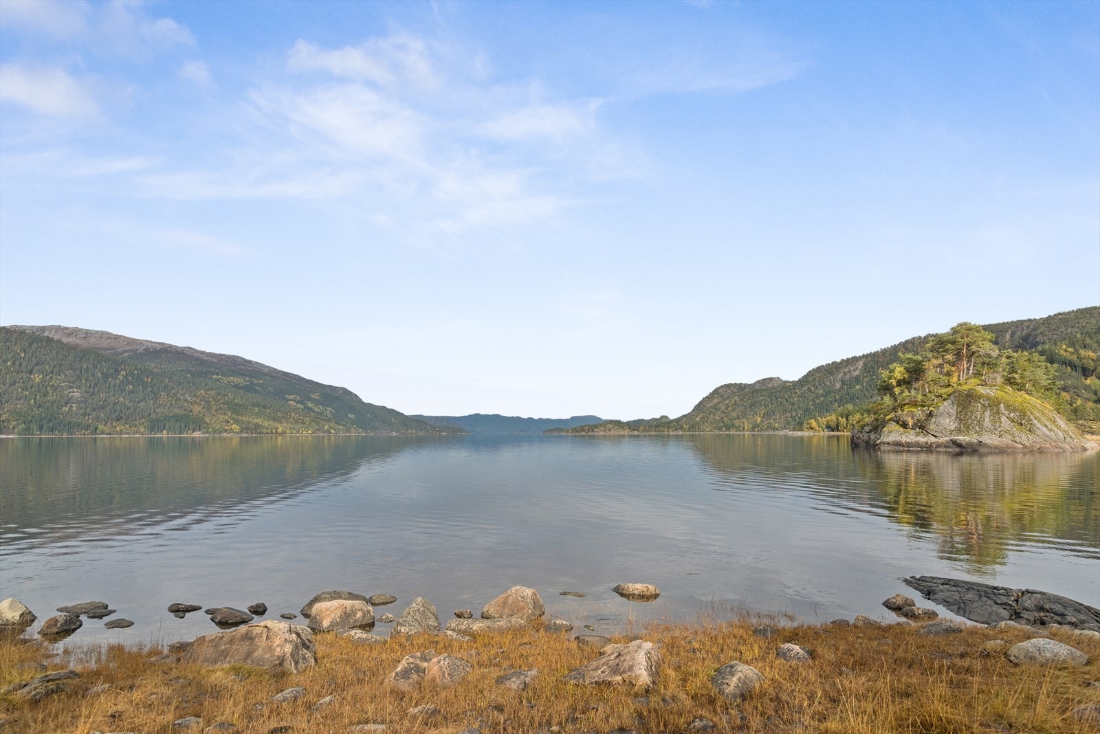 Vakre Lyngenfjorden. Galleribilde