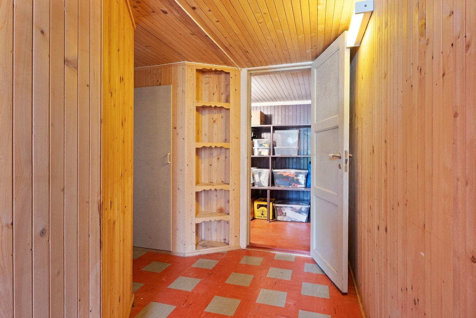 Nye kloakkrør fra vaskerom og kjøkken (2023) Galleribilde