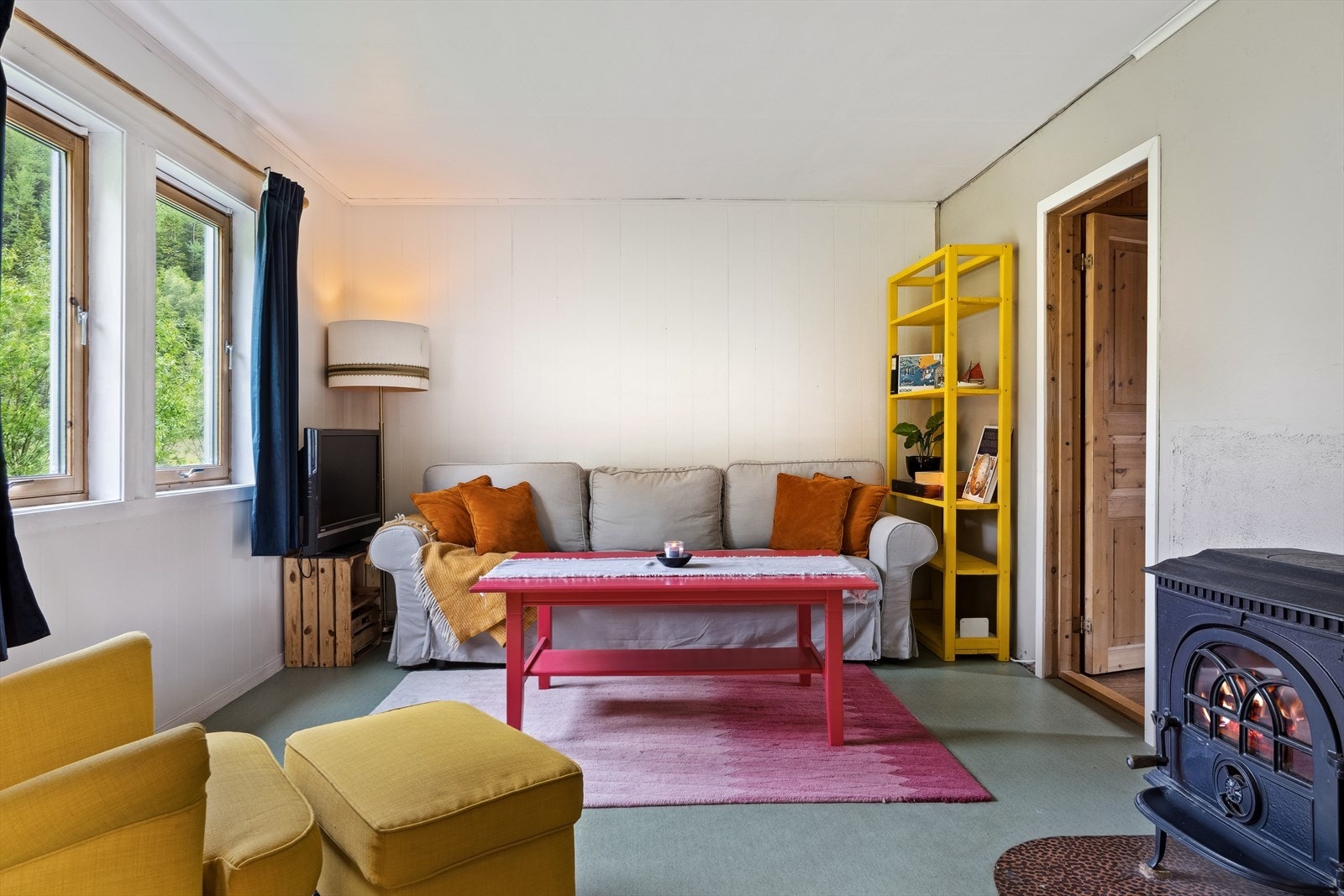 Ved kan kjøpes eller hugge fra egen skog. Galleribilde