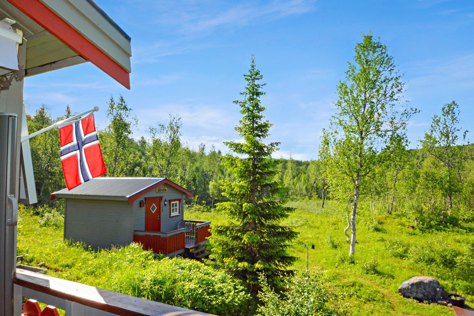 Annekset - her er det en altan på 5 m2. Galleribilde