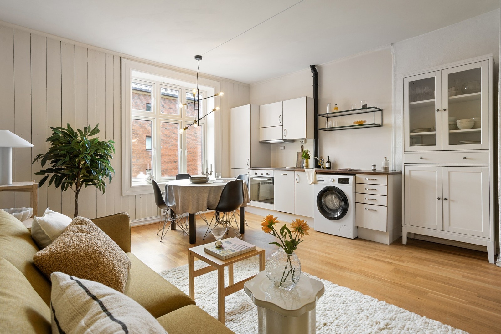 Boligen har en gjennomgående og fin planløsning. Galleribilde