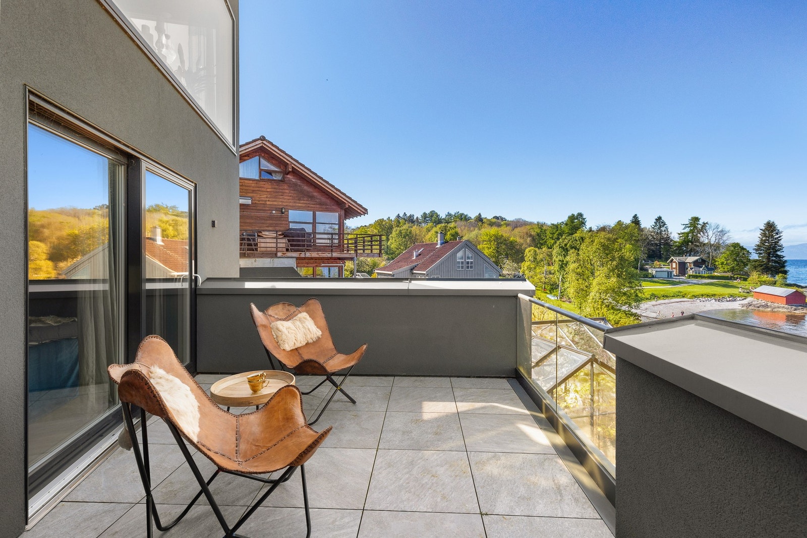 Terrasse på 15kvm ved ut mot Ringvebukta og Trondheimsfjorden Galleribilde