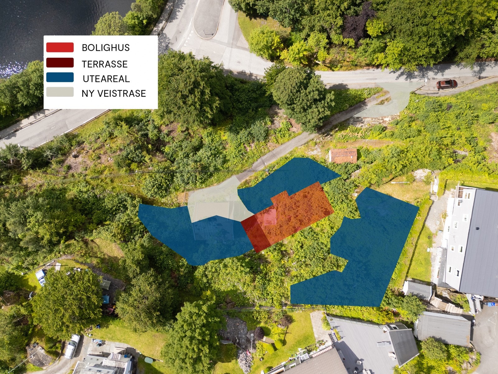 Det er også gitt tillatelse til vesentlig terrenginngrep, riving av eksisterende bolighus, anlegging av ny vei og avkjørsel samt parkeringsplass ca. 18 kvm. Galleribilde