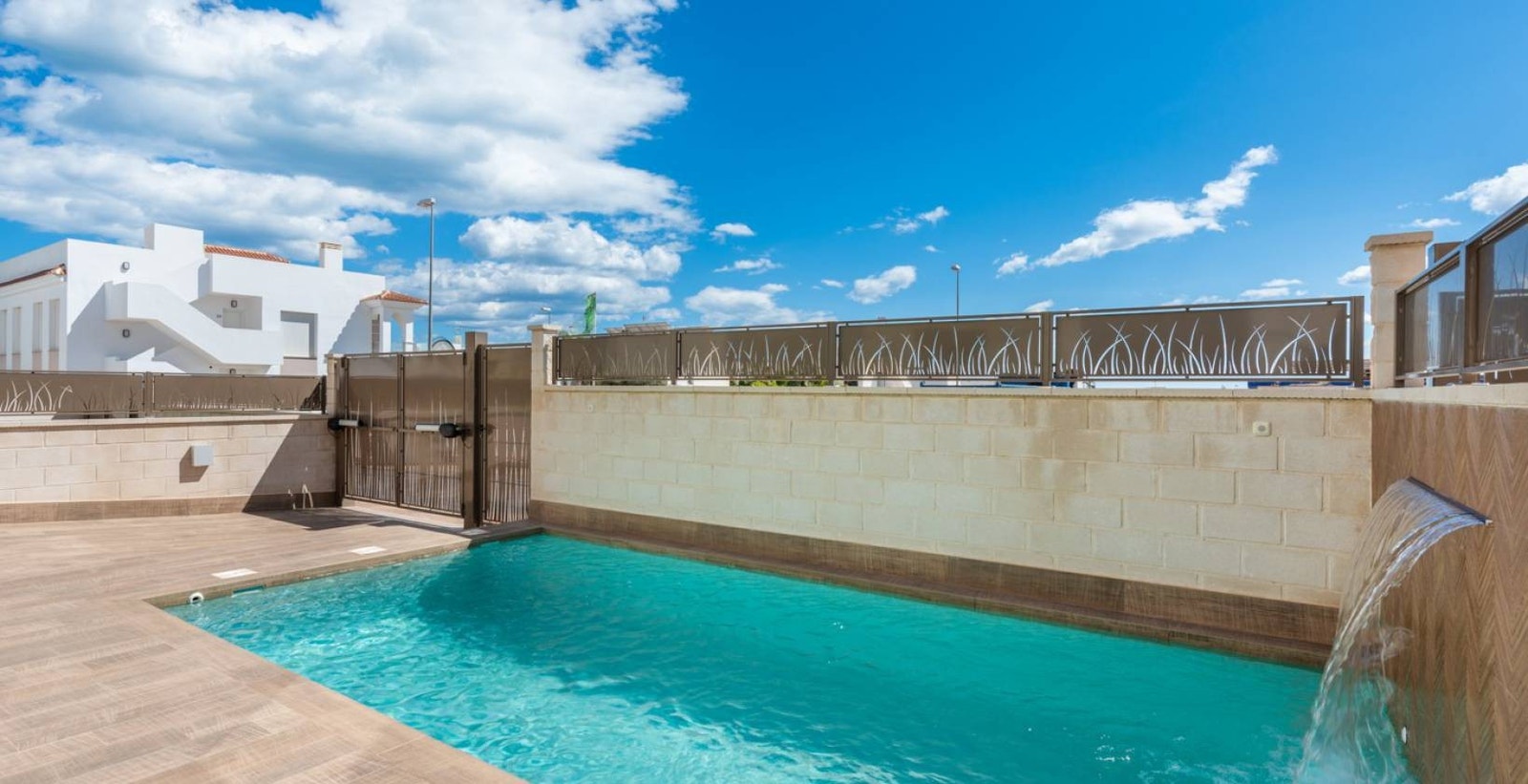 PRIVAT BASSENG Galleribilde