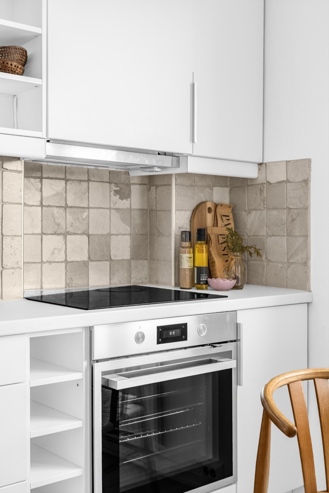 I 2025 ble benkeplate, oppvaskkum, blandebatteri og stekeovn skiftet ut. Det ble samtidig installert oppvaskmaskin. Galleribilde