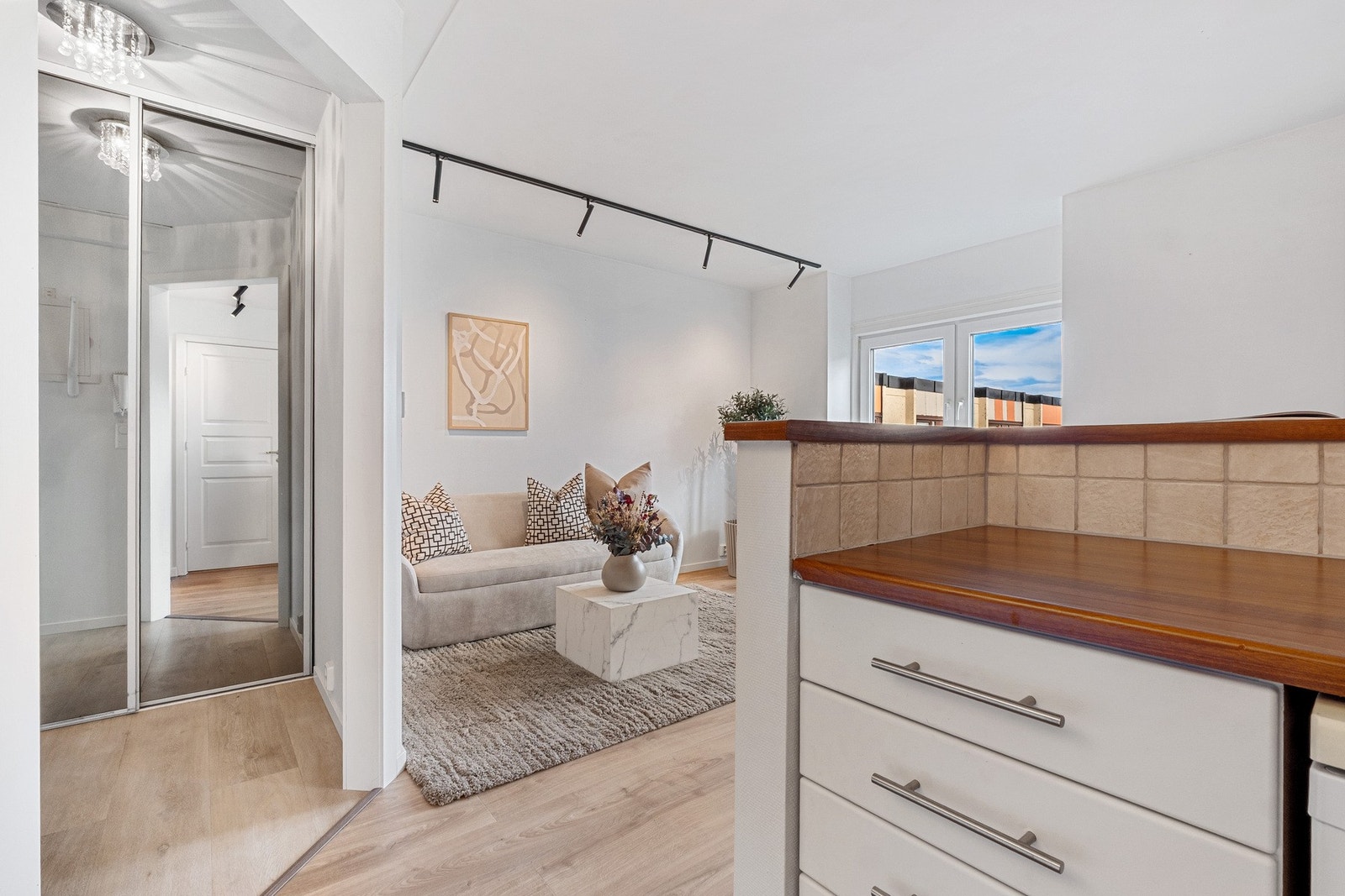 Det medfølger sportsbod i kjeller for ekstra oppbevaringsplass. Galleribilde