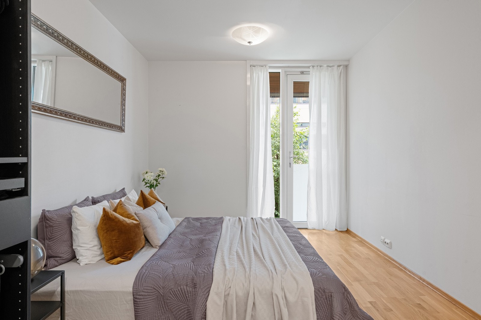 Hovedsoverom av god størrelse. God plass til dobbeltseng og garderobeløsning. Galleribilde