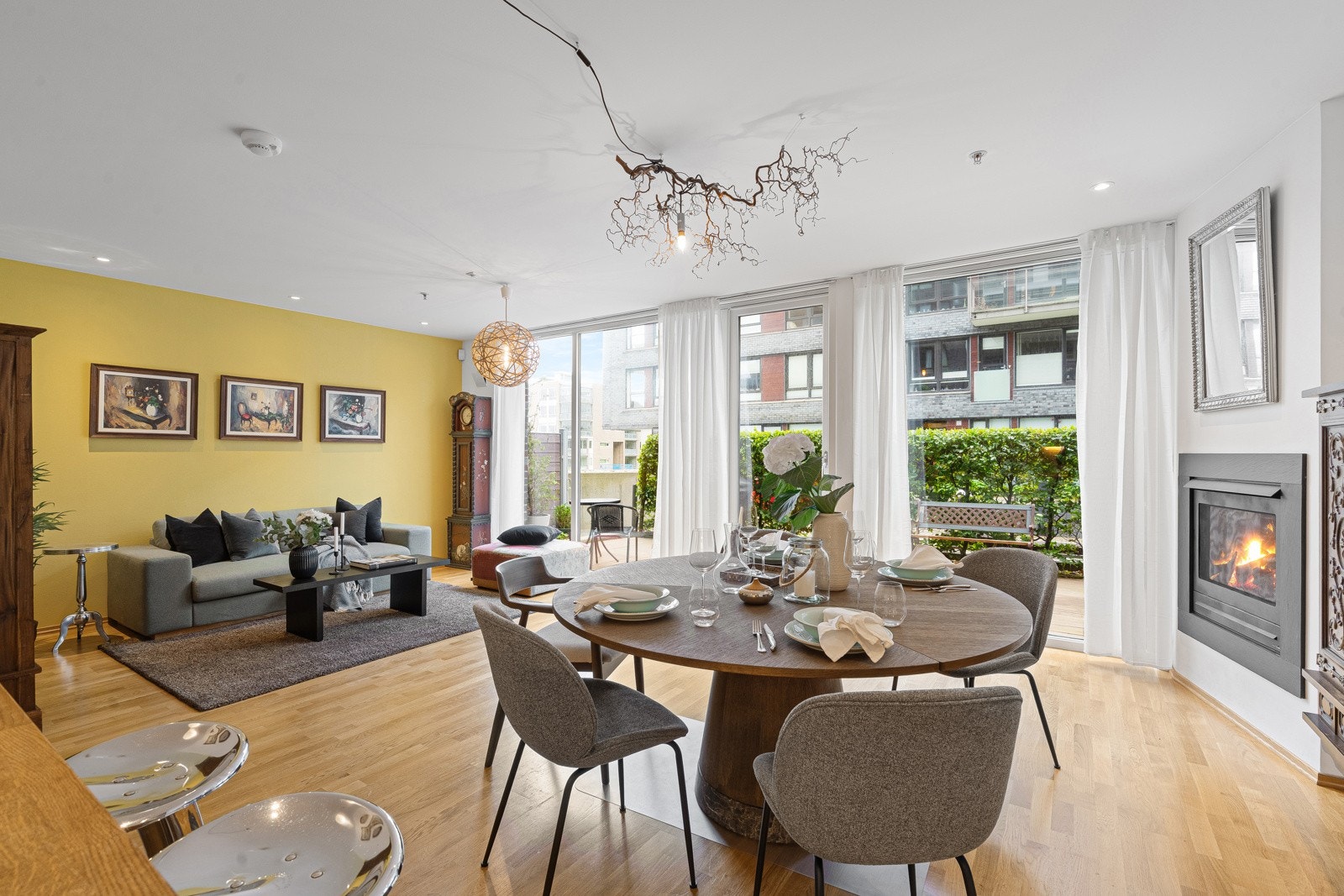 Leiligheten er en del av det populære Pluss-konseptet, som blant annet inkluderer bemannet resepsjon og felles fasiliteter tilrettelagt for en sosial og komfortabel hverdag. Galleribilde