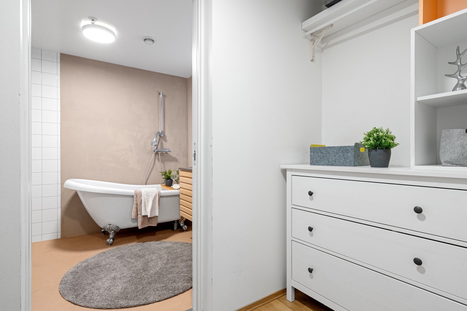 Praktisk innvendig bod. Galleribilde