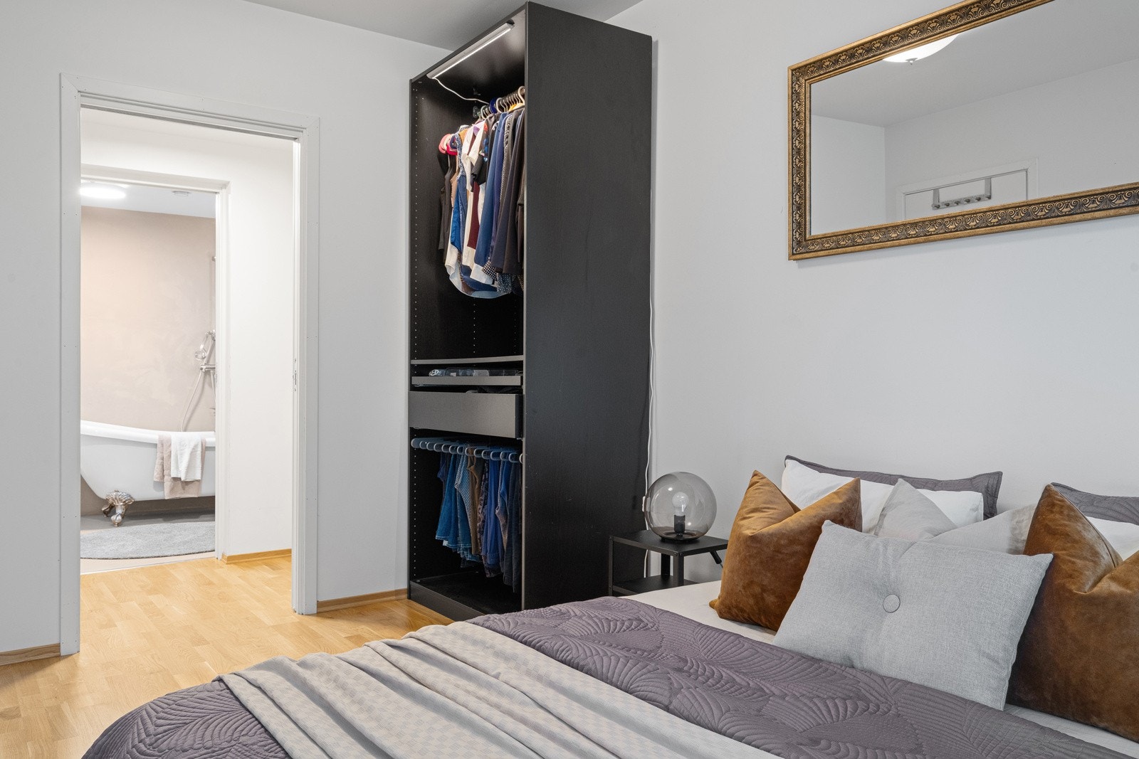 Videre tilkomst til hovedsoverom. Galleribilde