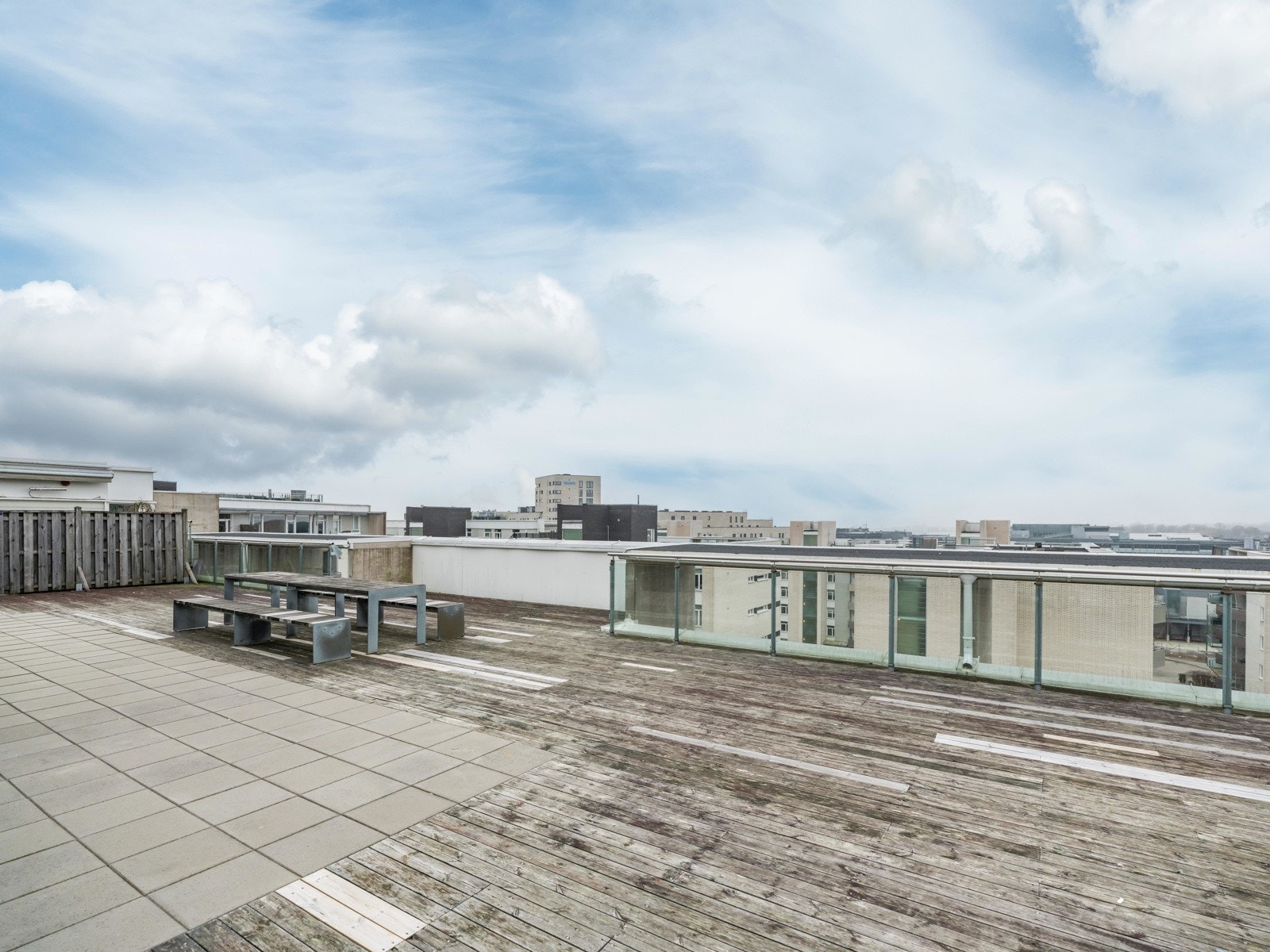 Sameiet har felles takterrasse med fantastiske solforhold. Galleribilde