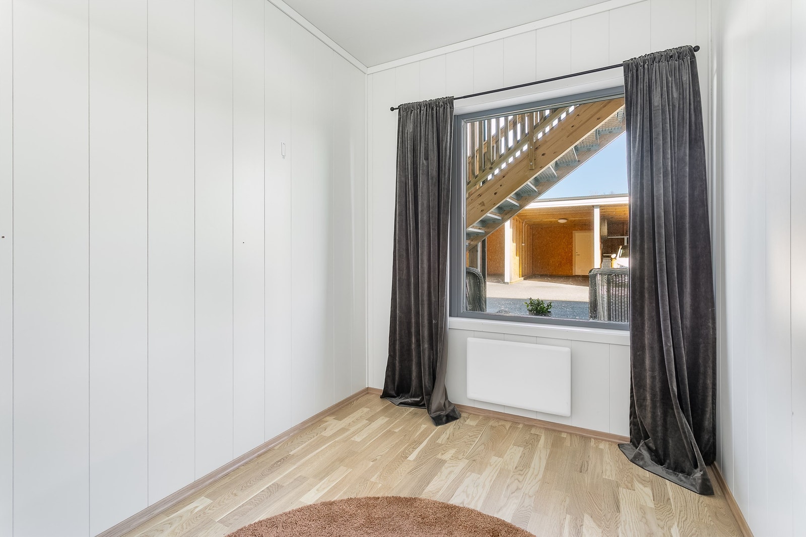 Soverommene er av god størrelse til sine respektive formål, dette som barne-/gjesterom. Galleribilde