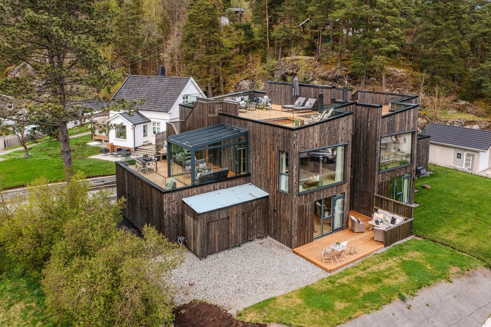 Skjult perle i skogkanten Galleribilde