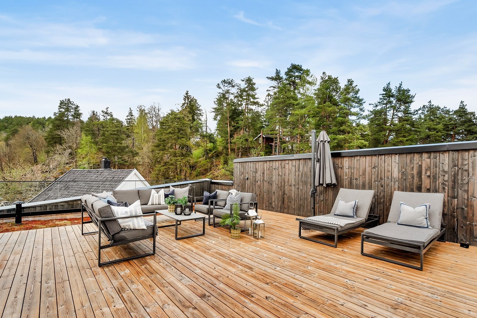 Her bor du i landlige og rolige omgivelser med kort vei til Vinterbro senter, offentlig transport, skole og barnehage Galleribilde