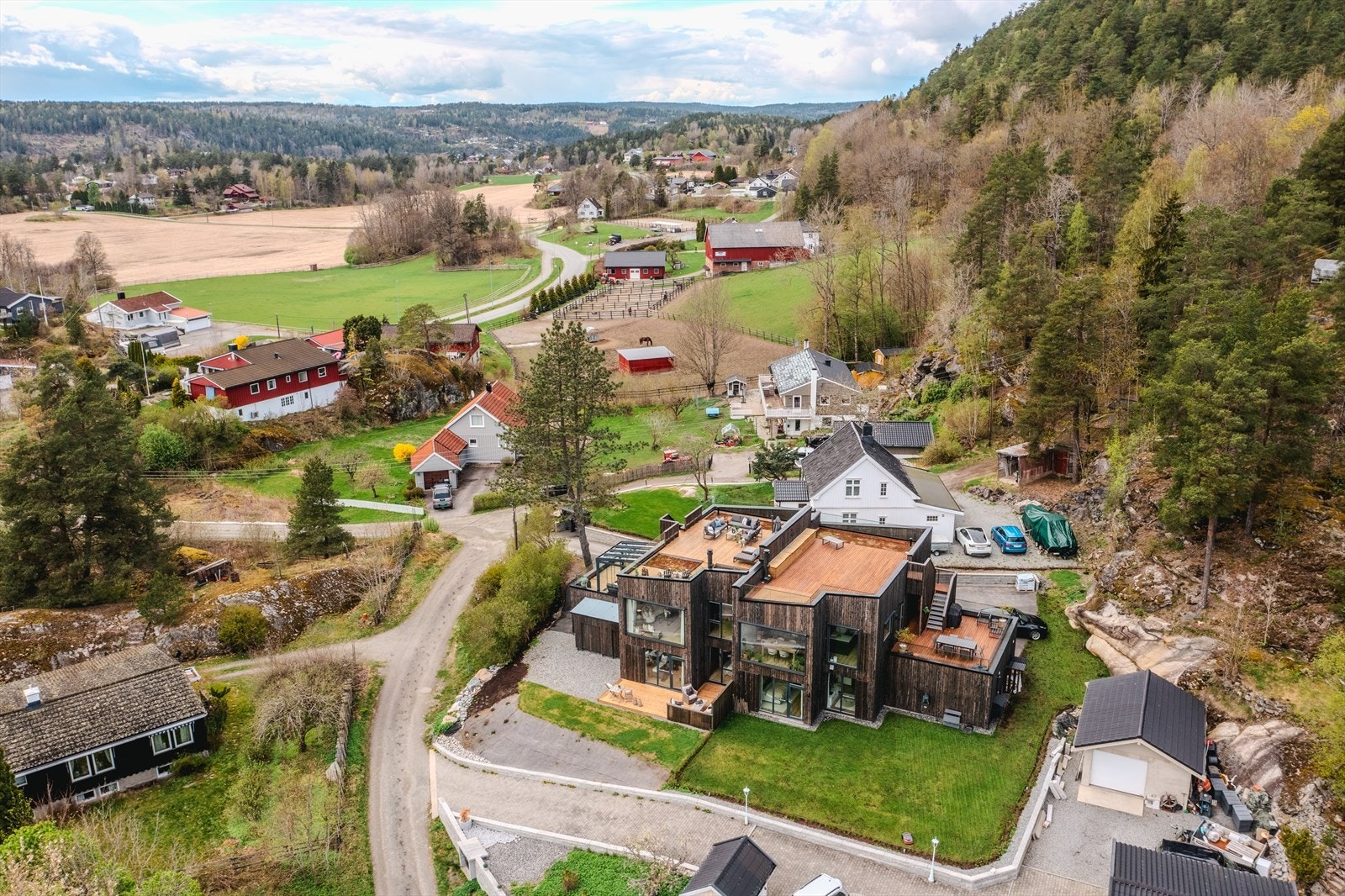 Fra boligen er det gangavstand til lokal naturbarnehage Galleribilde