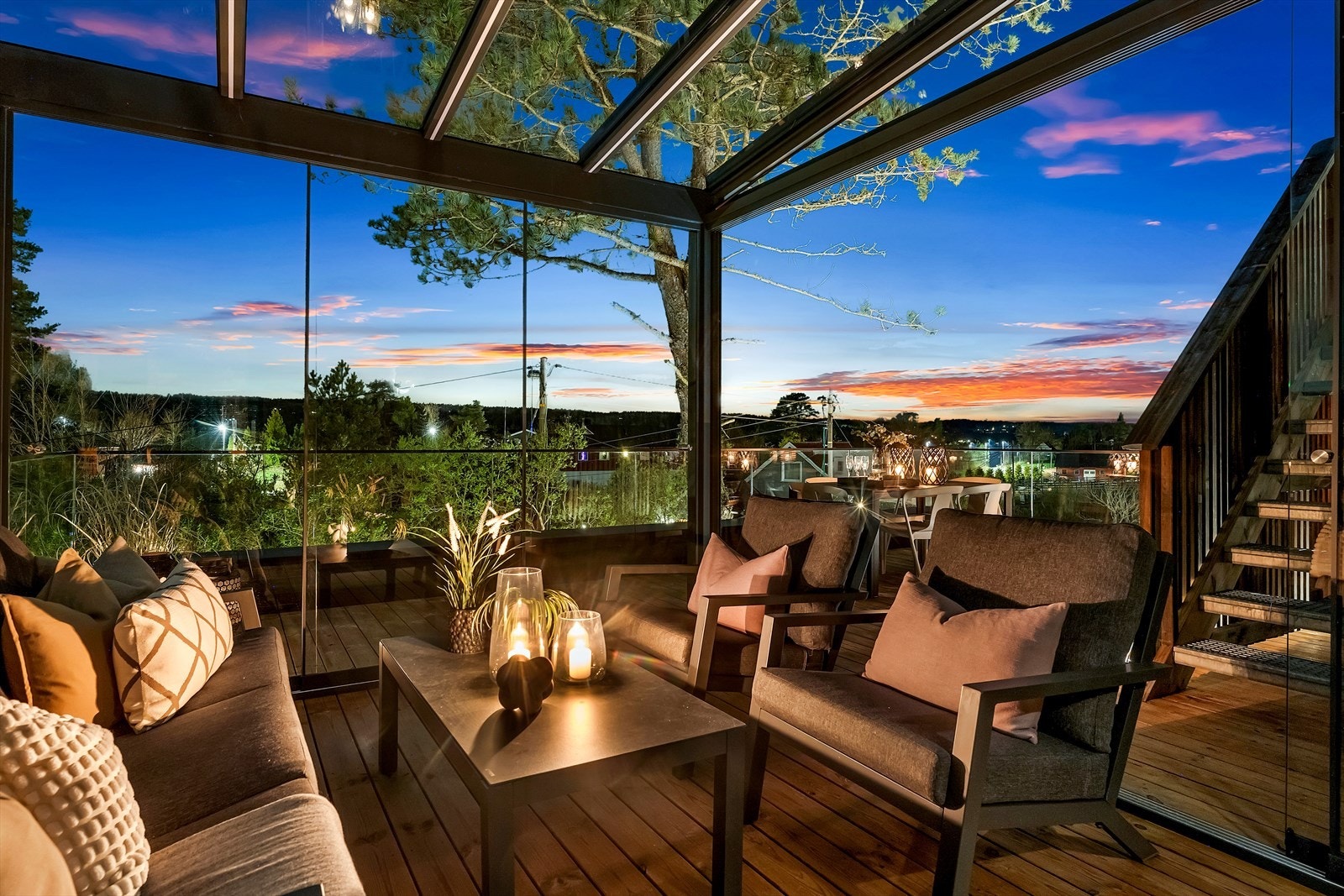 Idyllisk vinterhage som er en fin forlengelse av stuen Galleribilde