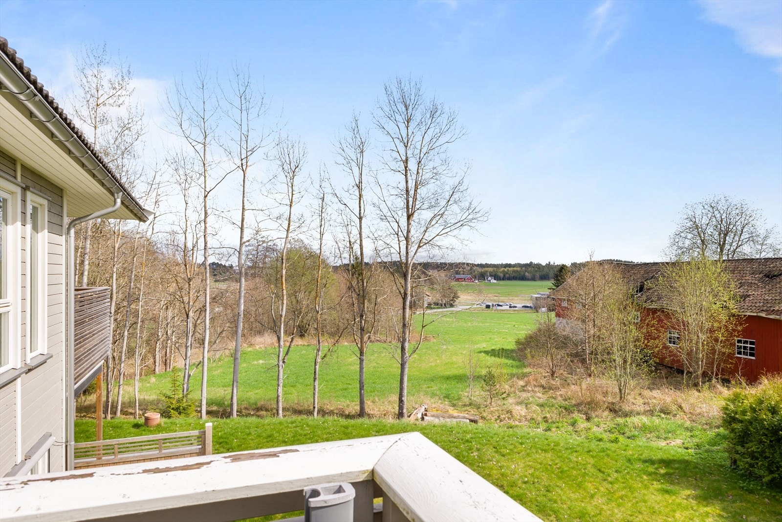 Boligen ligger i landlige- og fine omgivelser. Galleribilde