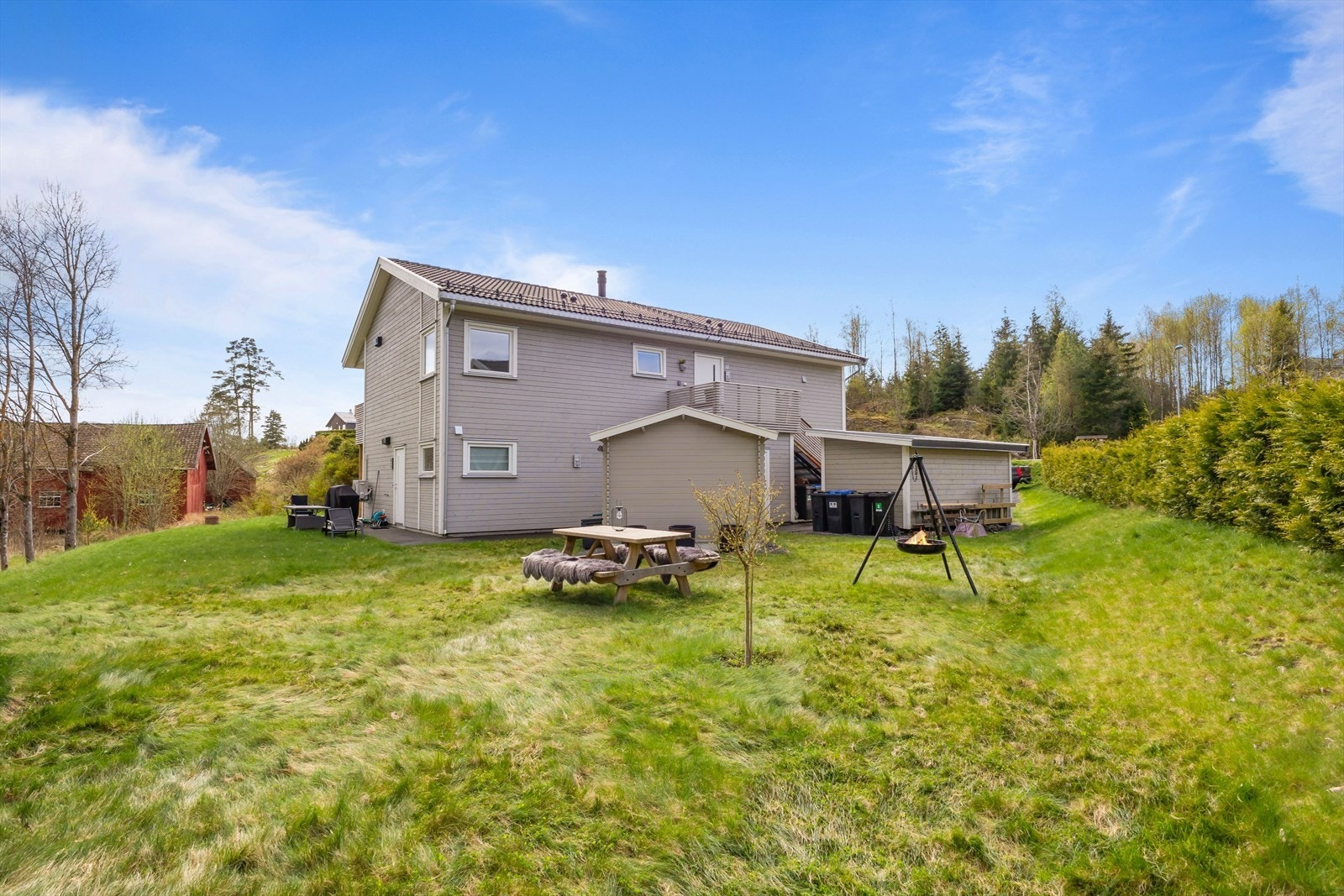 Fra sameiets felles eiendomstomt. Galleribilde