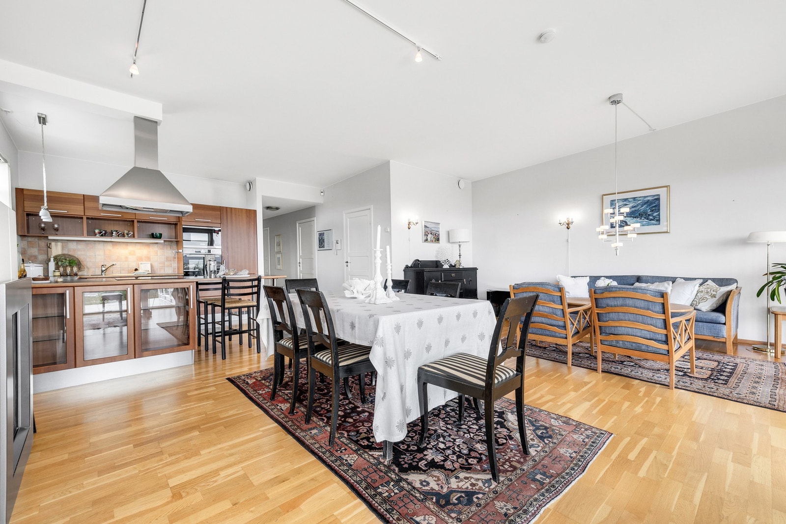 Felleskostnadene er på kr 4.246,- og dekker bl.a. TV og internett Galleribilde