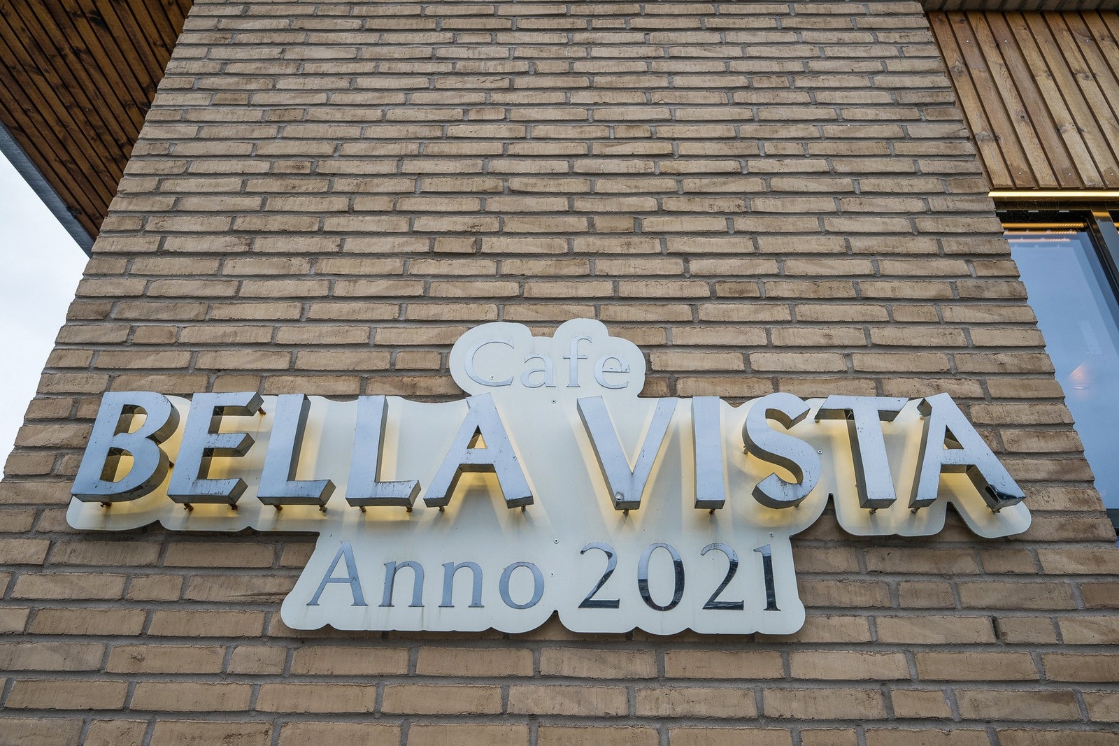 Opplev det italienske kjøkkenet på populære Bella Vista - ett minutt å gå rundt kvartalet. Galleribilde