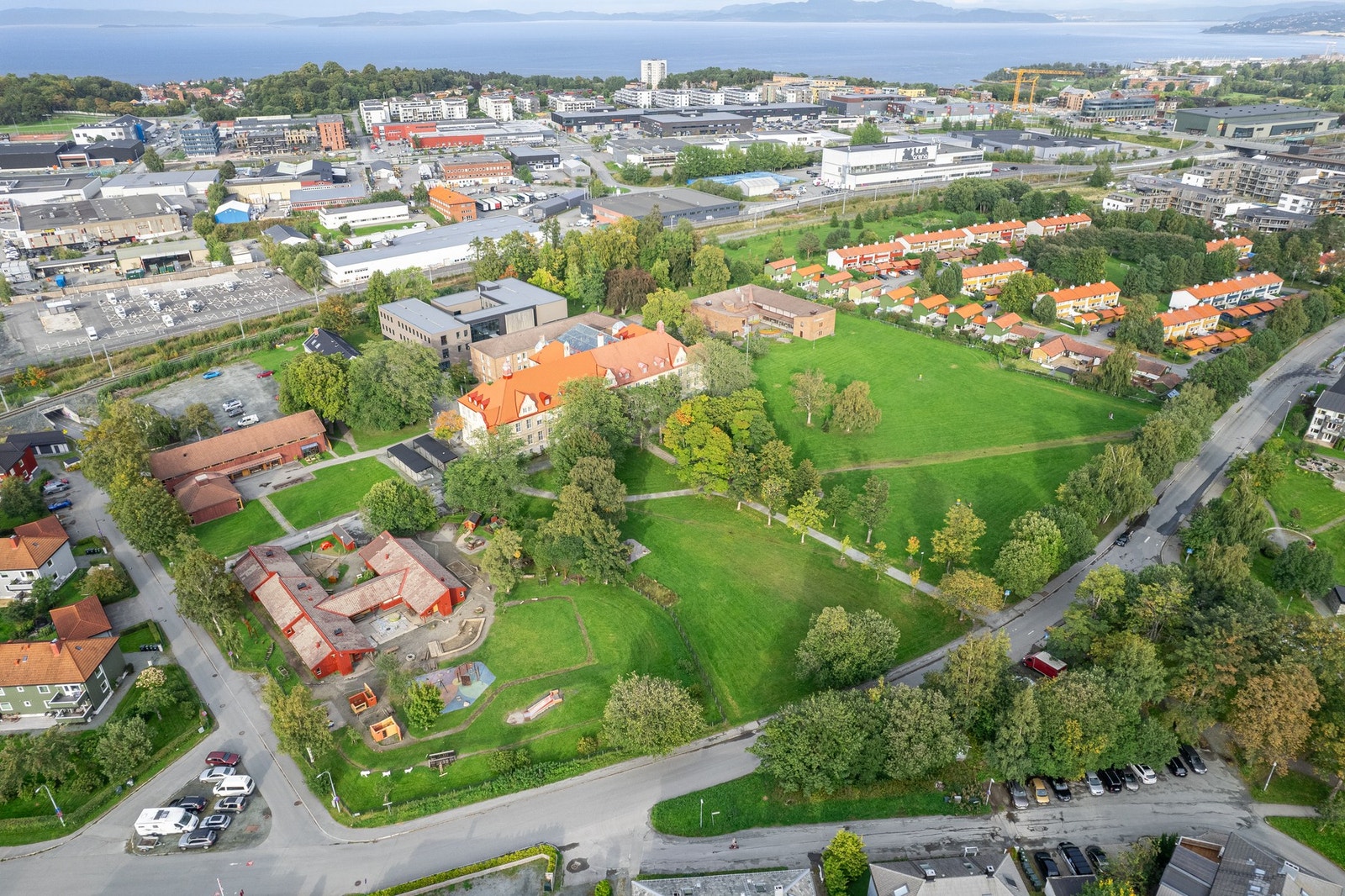 Dalen Hageby. Galleribilde