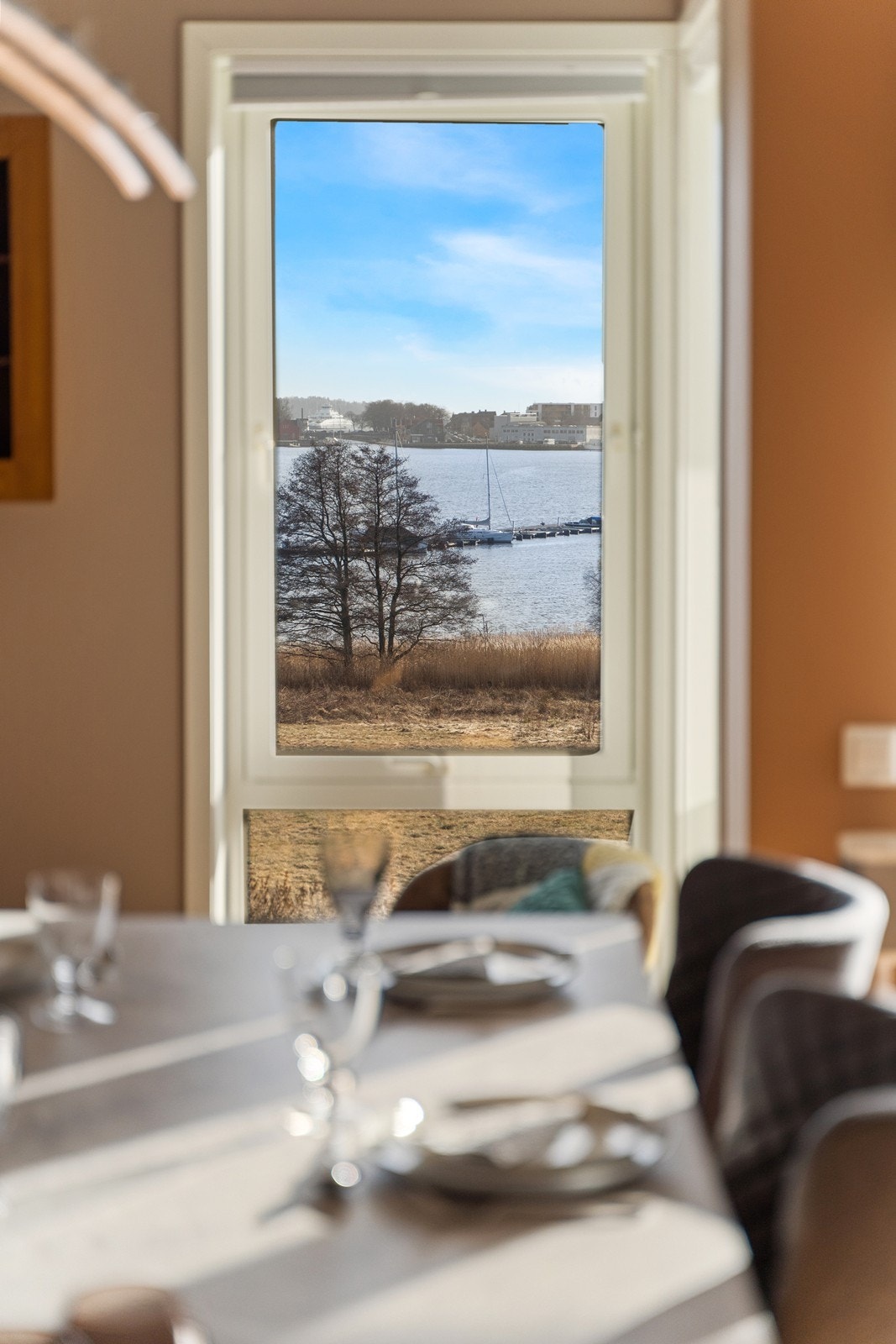 Det er flott utsikt fra både kjøkken og stue! Galleribilde